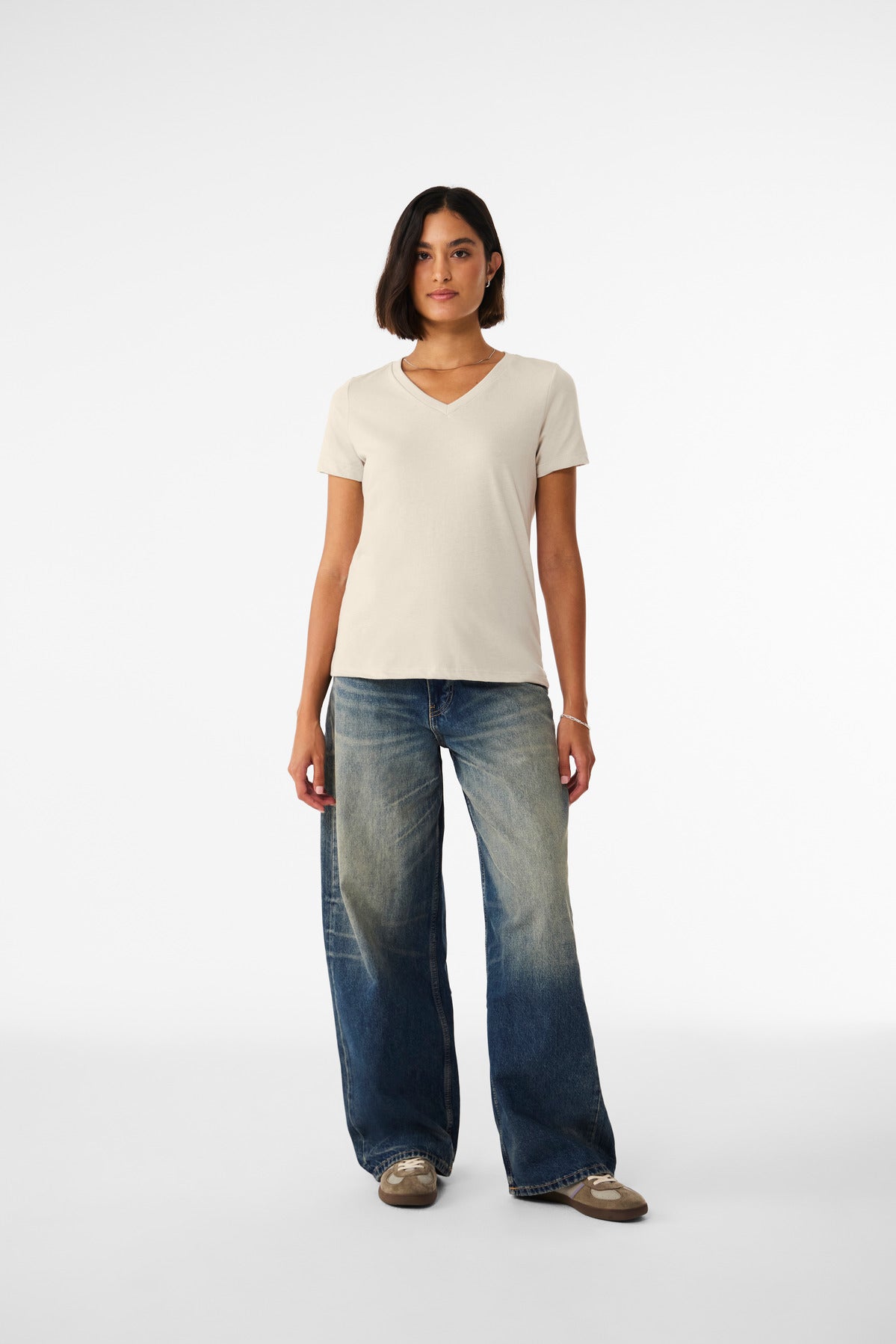 BELLA+CANVAS® Women's Relaxed Heather CVC V-Neck Tee BC6405CVC